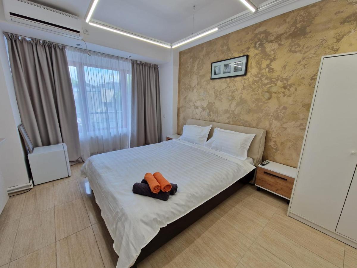Kpm Downtown Apartments Бухарест Экстерьер фото